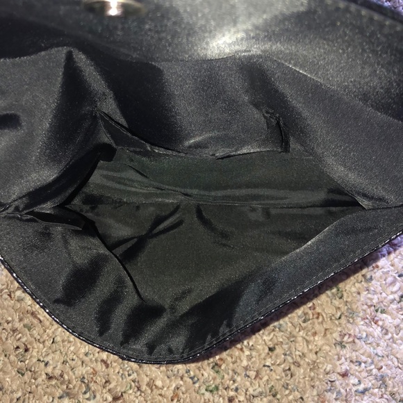 Shimmer black clutch - Picture 3 of 3